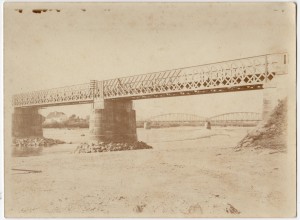 MUO-036450: Mostovi na rijeci: fotografija