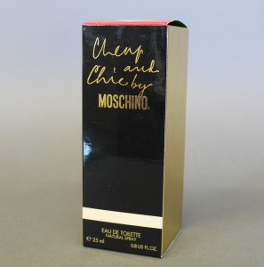 MUO-039457/02: Cheap and Chic by  MOSCHINO: kutija za parfemsku bočicu