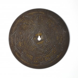 MUO-015195/03: Metalna ploča za simfonion: ploča
