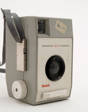 MUO-046288: Kodak Brownie Vecta Camera: fotoaparat