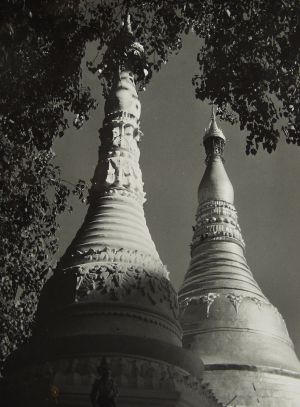MUO-035700: Pagode, Rangoon,  1956.: fotografija