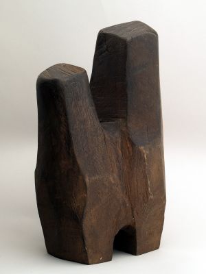 MUO-040913: Velika i mala figura: skulptura