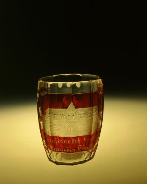 DIJA-1305: čaša