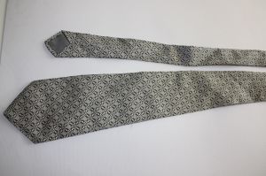 MUO-050210: Kravata: kravata