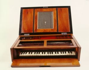 DIJA-1180: klavir