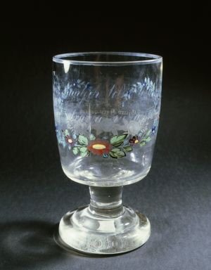 DIJA-1303: čaša