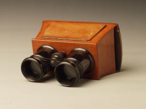 MUO-026883: Stereoskopski aparat: stereoskopski aparat