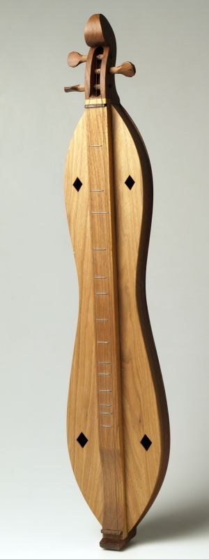 MUO-043554: Dulcimer: instrument