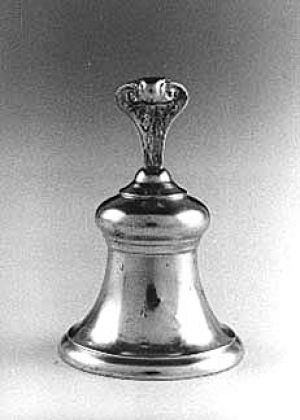 MUO-026619: Stolno zvonce: stolno zvonce