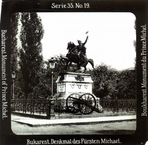 MUO-035114/19: Rumunjska - Bukurešt; Spomenik knezu Mihajlu: dijapozitiv