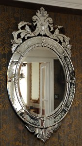ZAG-0154: Zrcalo: zrcalo