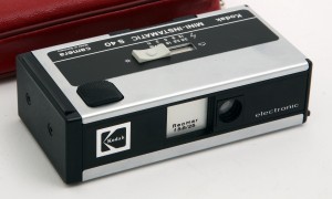 MUO-046585/01: Kodak Mini-Instamatic S40: fotoaparat