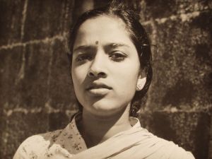 MUO-035607: Djevojka iz Madrasa, 1955.: fotografija