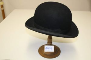 MUO-016842: polucilindar: šešir