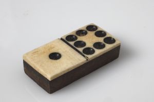 MUO-051650/17: Domino: pločica za domino