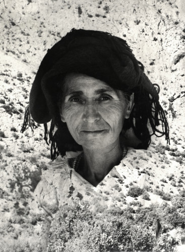 MUO-060012: Žena iz krša: fotografija