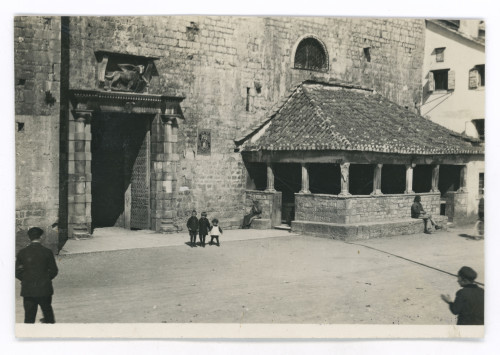 MUO-030258: Trogir: fotografija