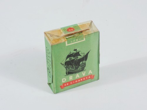 MUO-057728: Drava: kutija cigareta