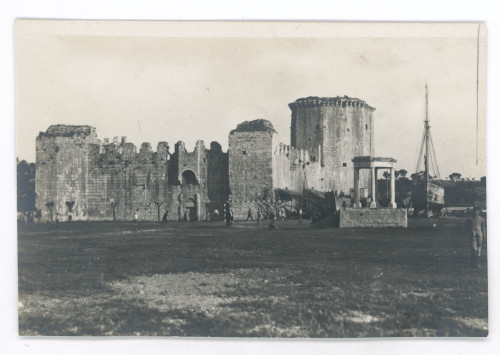 MUO-030270: Trogir -  Dvor Kamerlengo: fotografija