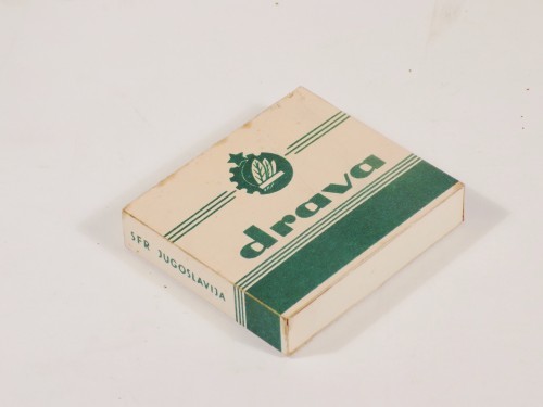 MUO-057727: Drava: kutija cigareta