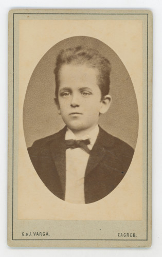 MUO-005609/09: Dječak: fotografija