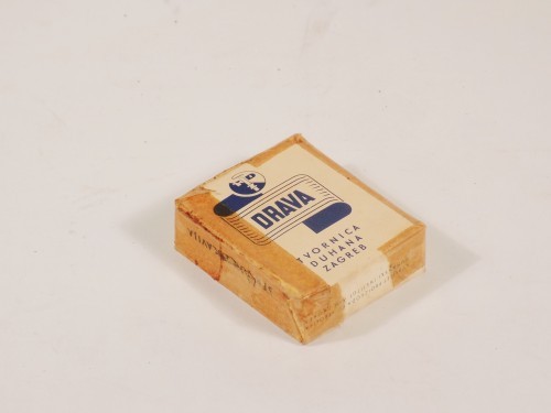 MUO-057729: Drava: kutija cigareta